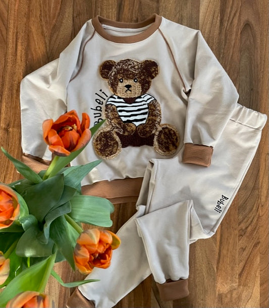 Trendy teddy outfit